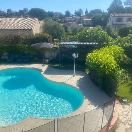 Studio Climatise Avec Piscine Et Jardin Villeneuve-Loubet Dış mekan fotoğraf