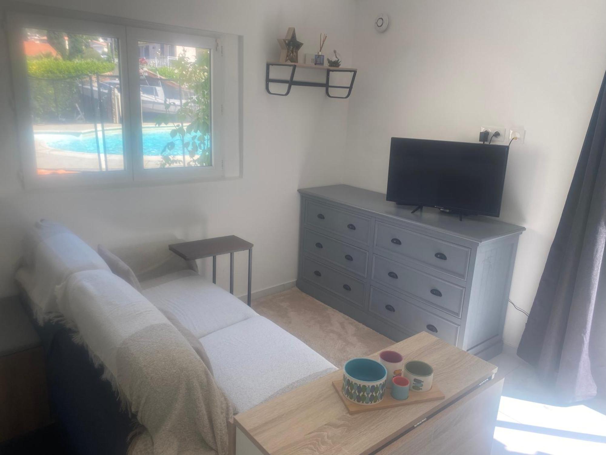 Studio Climatise Avec Piscine Et Jardin Villeneuve-Loubet Dış mekan fotoğraf