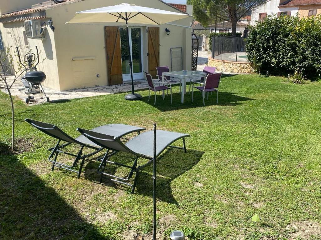 Studio Climatise Avec Piscine Et Jardin Villeneuve-Loubet Dış mekan fotoğraf